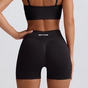 NWT Bo + Tee Define Luxe Mini Shorts In Black